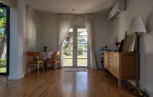 Vinyl Flooring and Laminate Flooring